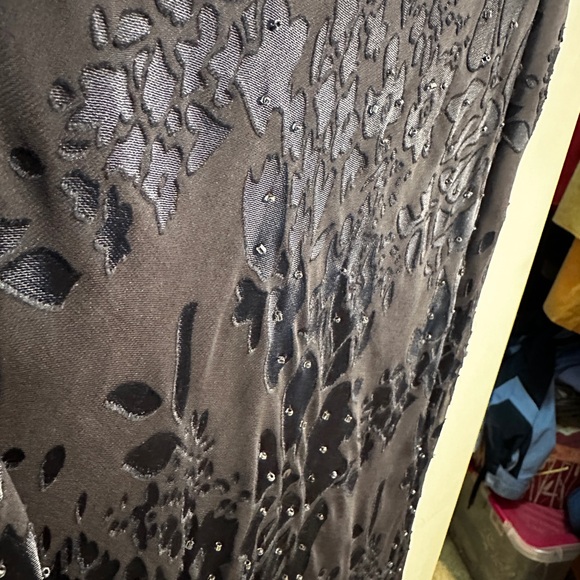 Asymmetrical Sleeveless Cocktail Dress - Picture 8 of 10